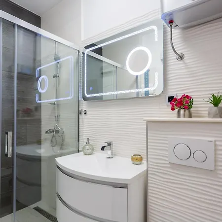 Apartament Arbol *