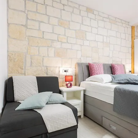 Apartament Arbol *
