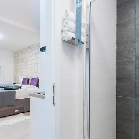 Apartment Arbol Split